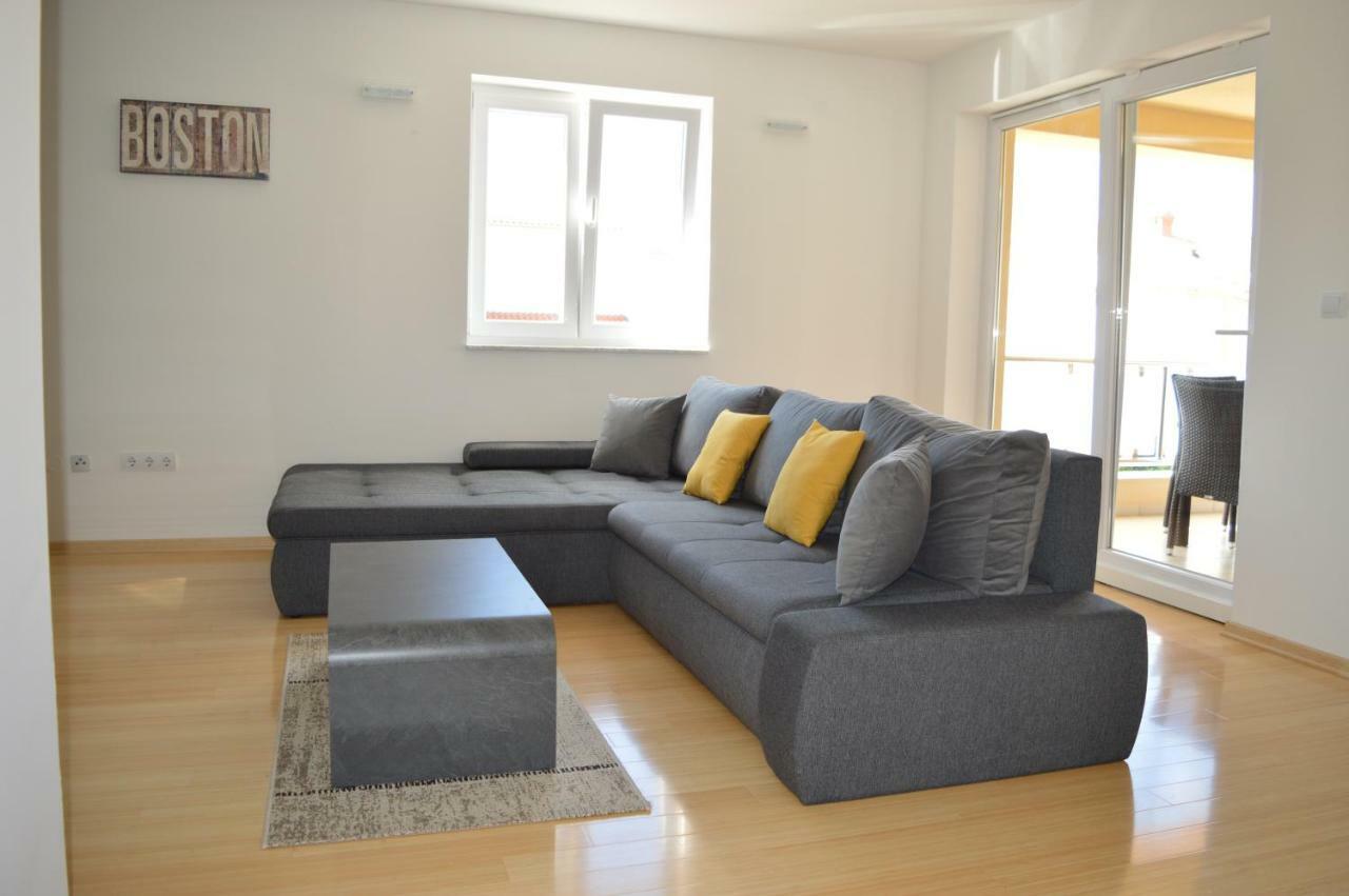Malinska Apartment Exterior photo